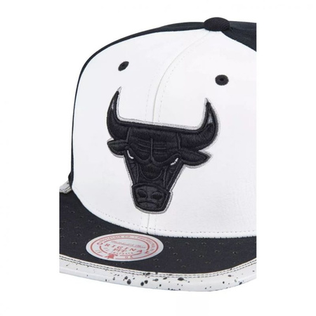 Czapka z daszkiem Mitchell &amp; Ness Chicago Bulls NBA Day One Snapback Bulls 6HSSMM19226-CBUWHBK
